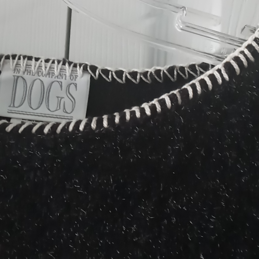Sweater - Picture 6 of 10